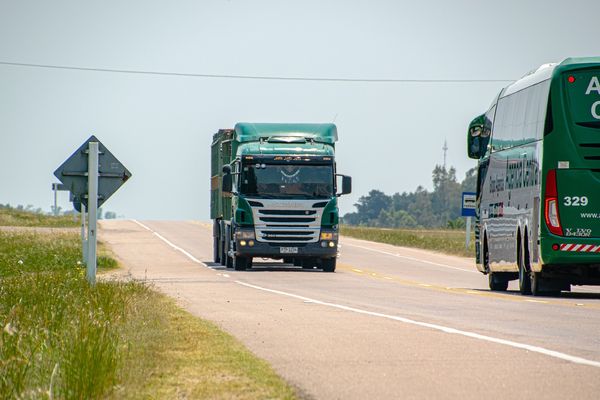 Dlaczego warto zastosować owijarki i nacinarki w przemyśle?