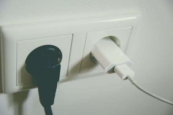 Jak uniknąć błędów podczas zakupu gniazda internetowego
